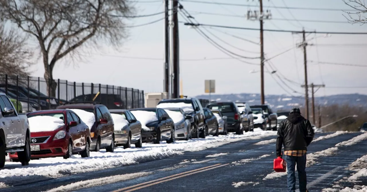 U.S. Rep. Greg Casar files bill to connect Texas grid to rest of the country