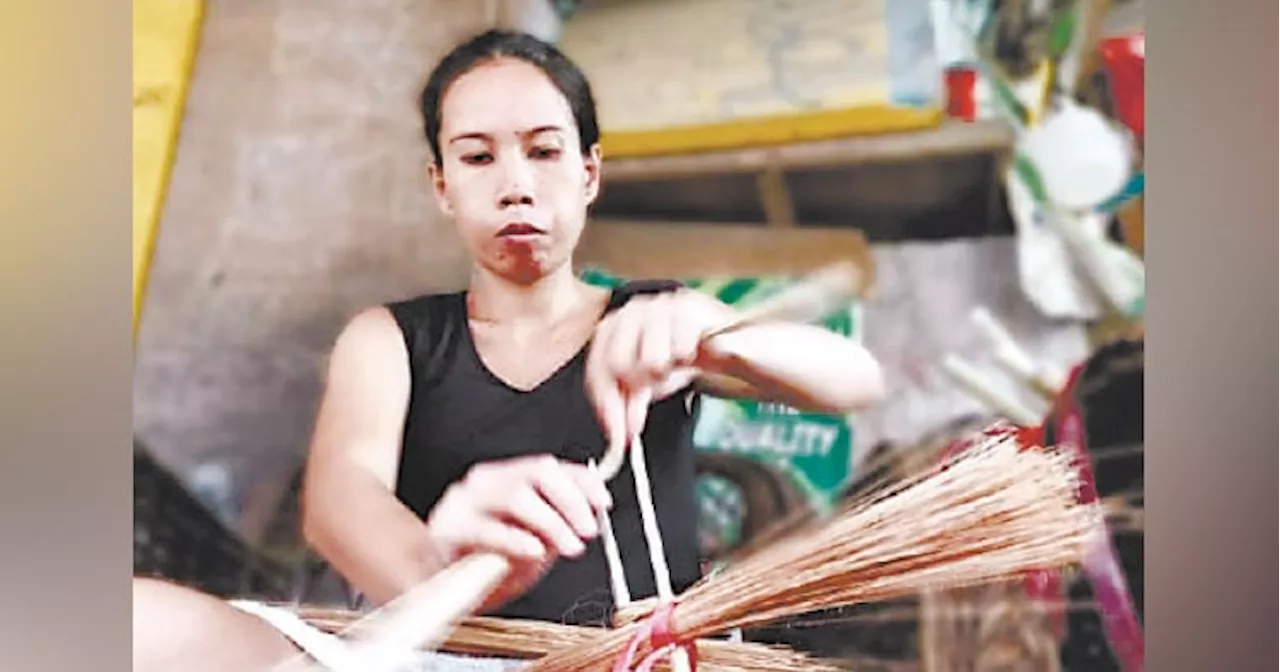 Mandaue City official proposes initiatives to promote local broom manufacturers