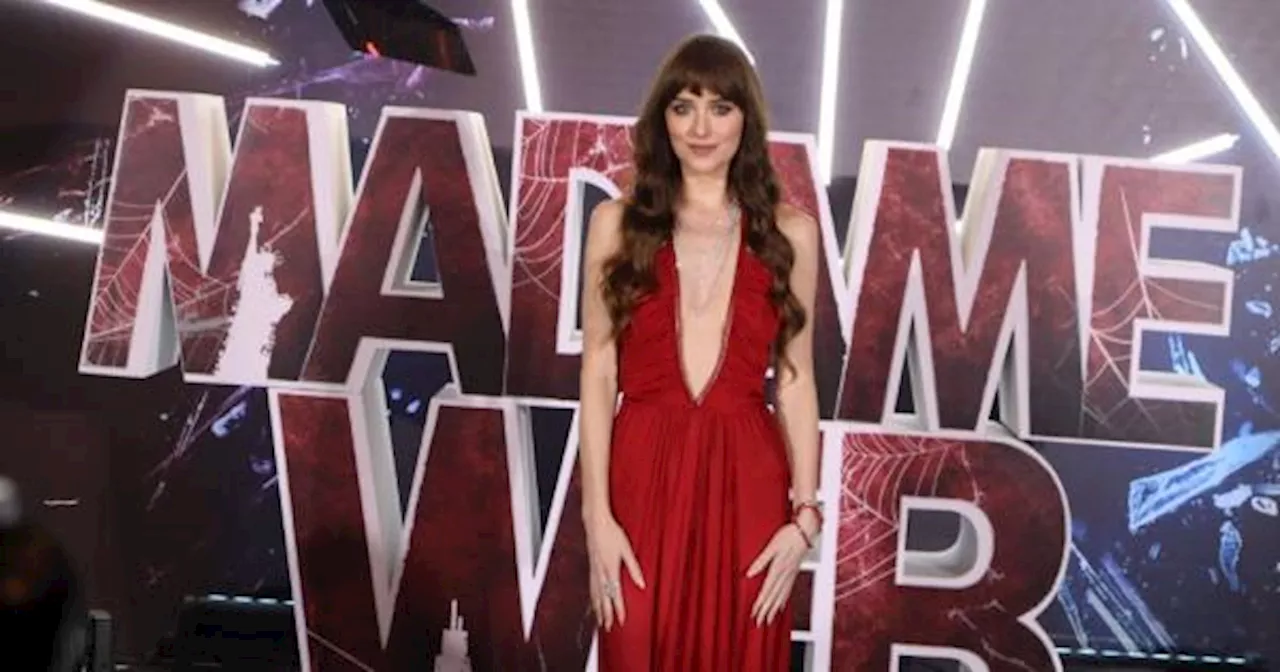 Dakota Johnson habla sobre el feminismo en Madame Web y detalla cómo fue su entrenamiento físico