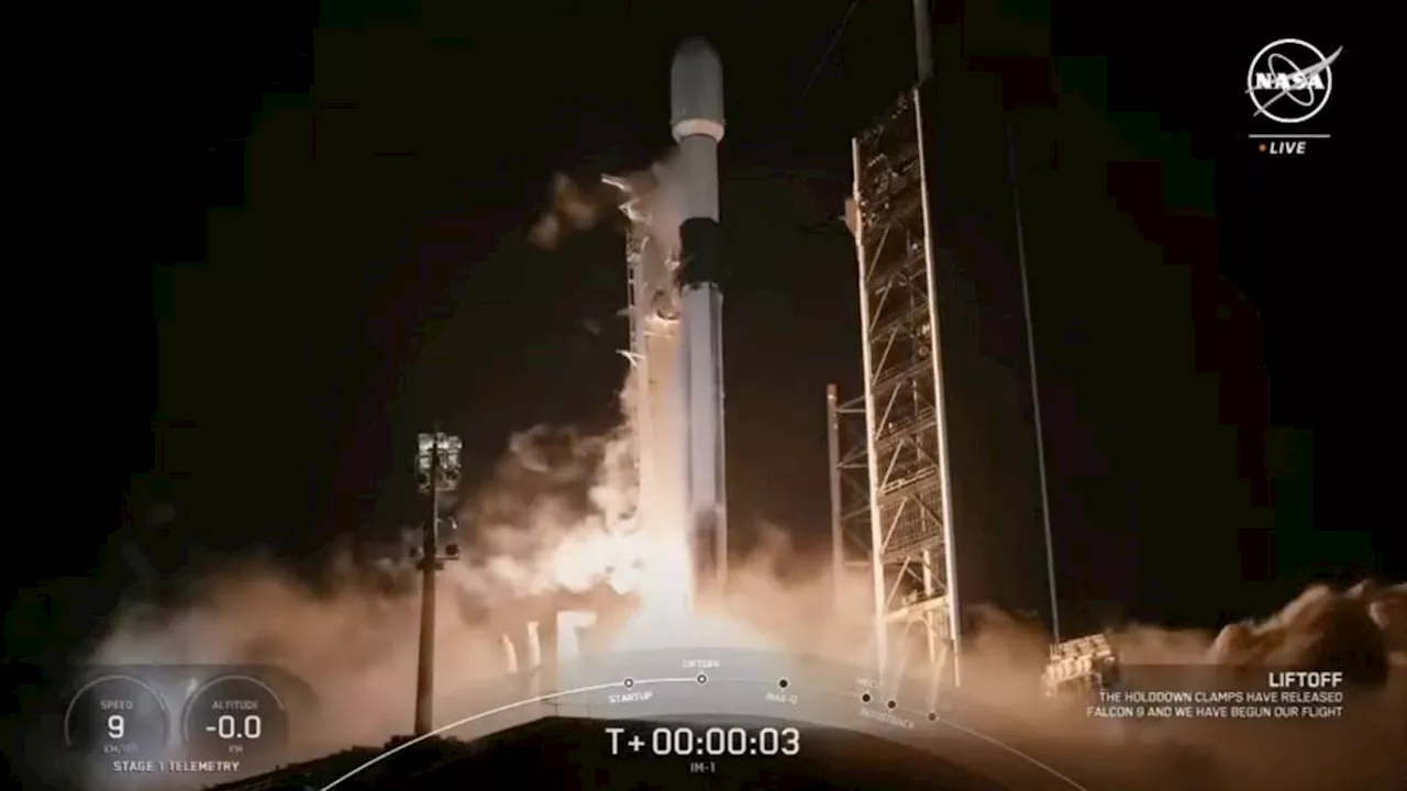 SpaceX launches private 'Odysseus' lander on pioneering moon mission (video)