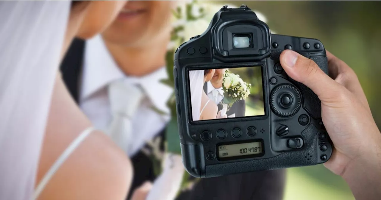 Bryllupsfotograf blev nægtet mad og drikke: Vent til du hører, hvad der så sker