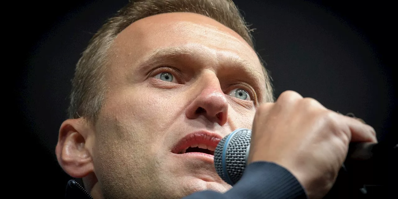 Mort de Navalny : Emmanuel Macron accuse la Russie de «condamner à mort» les «esprits libres»