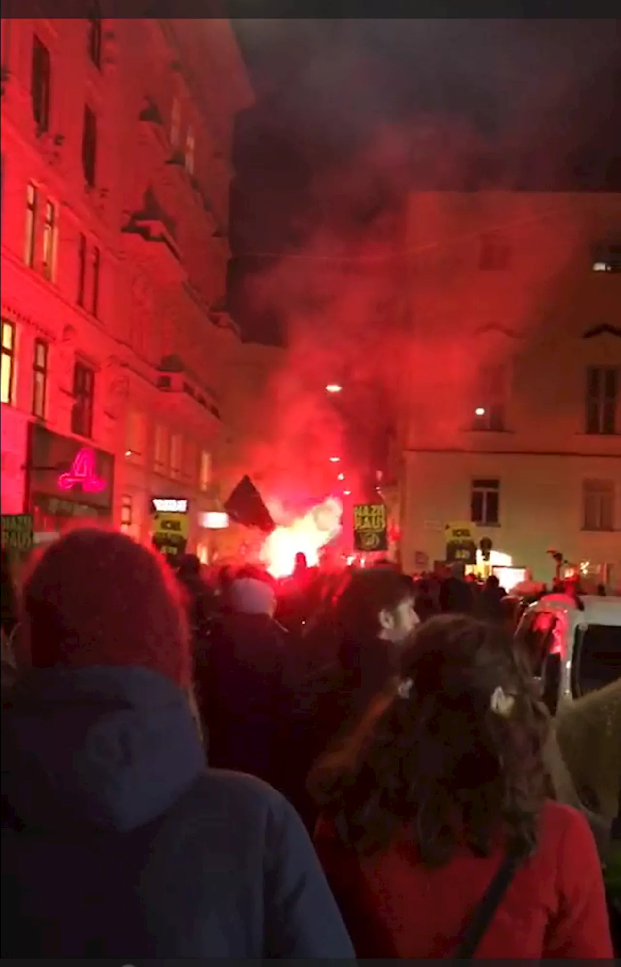 Nach Demo gegen Akademikerball Chaos in der Wiener City