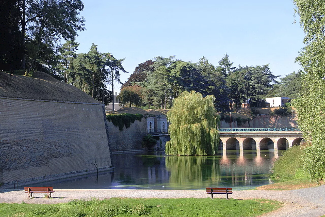 A moins d'une heure de Lille, découvrez la seule petite cité de caractère du Nord