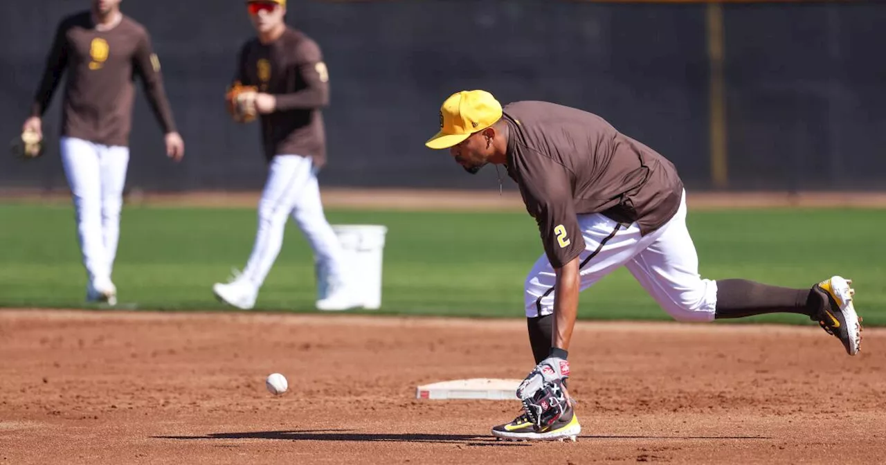 Xander Bogaerts moving to second base as part of Padres' infield shakeup