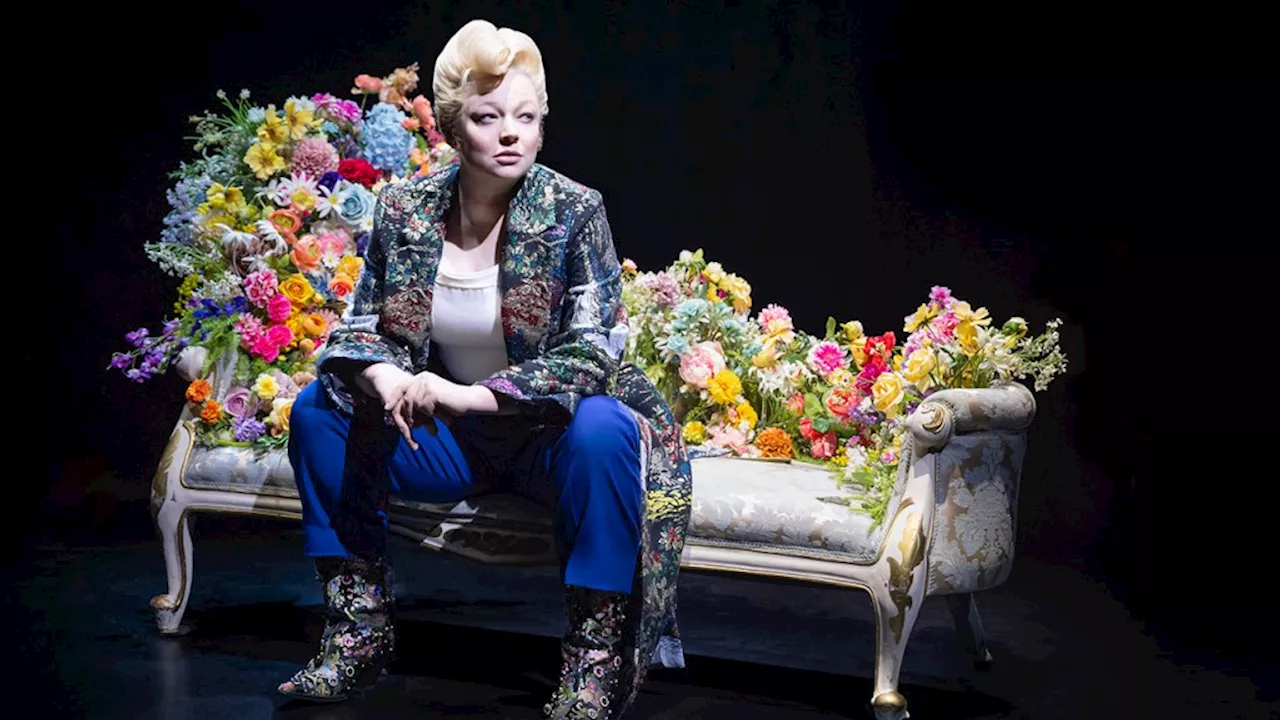 ‘The Picture of Dorian Gray’ Theater Review: Sarah Snook Is Phenomenal in Bravura Oscar Wilde Adaptation