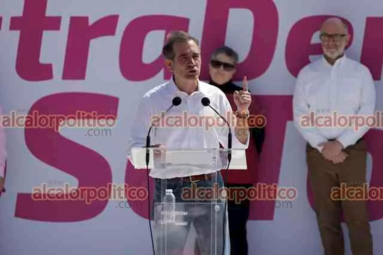 AMLO quiere destruir la democracia, dijo Lorenzo Córdova en la CDMX