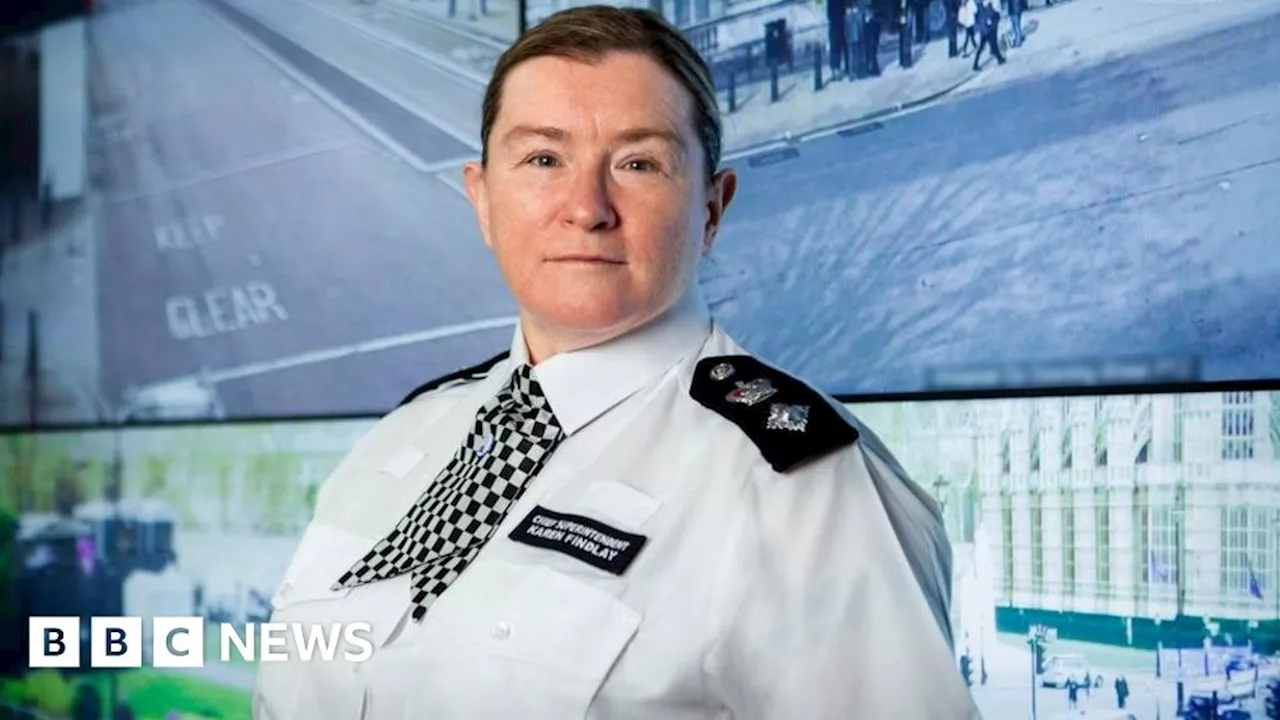 Karen Findlay: Police chiefs condemn abuse of transport commander