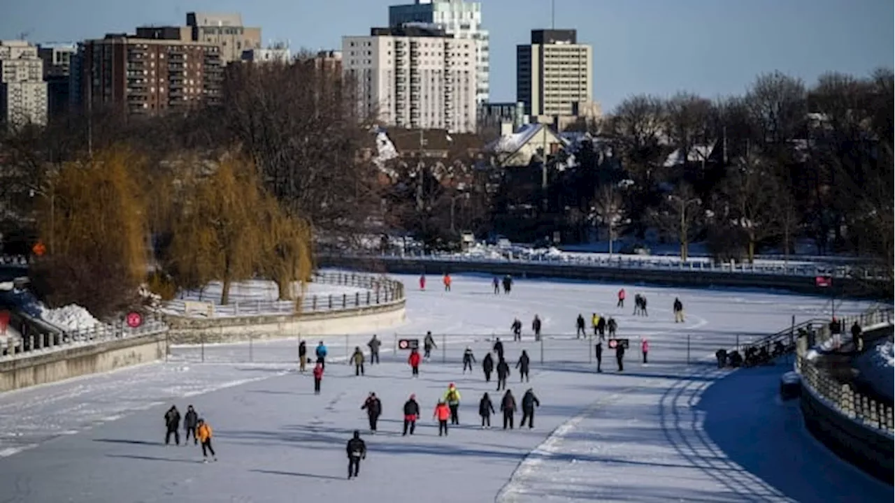 Rideau Canal Skateway set to reopen in time for end of Winterlude