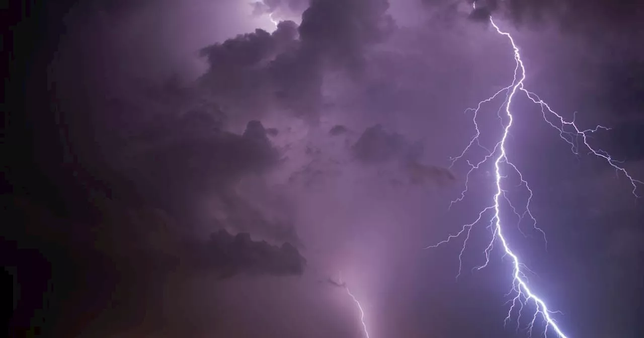 Severe thunderstorms expected in five provinces late Sunday, warns SAWS