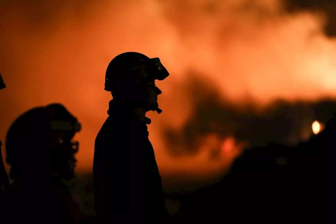 Un violent incendie détruit 900 m2 d'un entrepôt d'une entreprise de vêtements