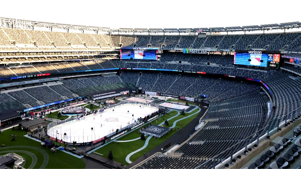 Flyers, Rangers, Devils test the ice at MetLife Stadium in practices for Stadium Series games