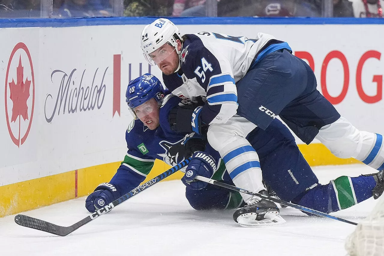 Scheifele counts 4 points, lifts Winnipeg Jets to 4-2 win over Canucks