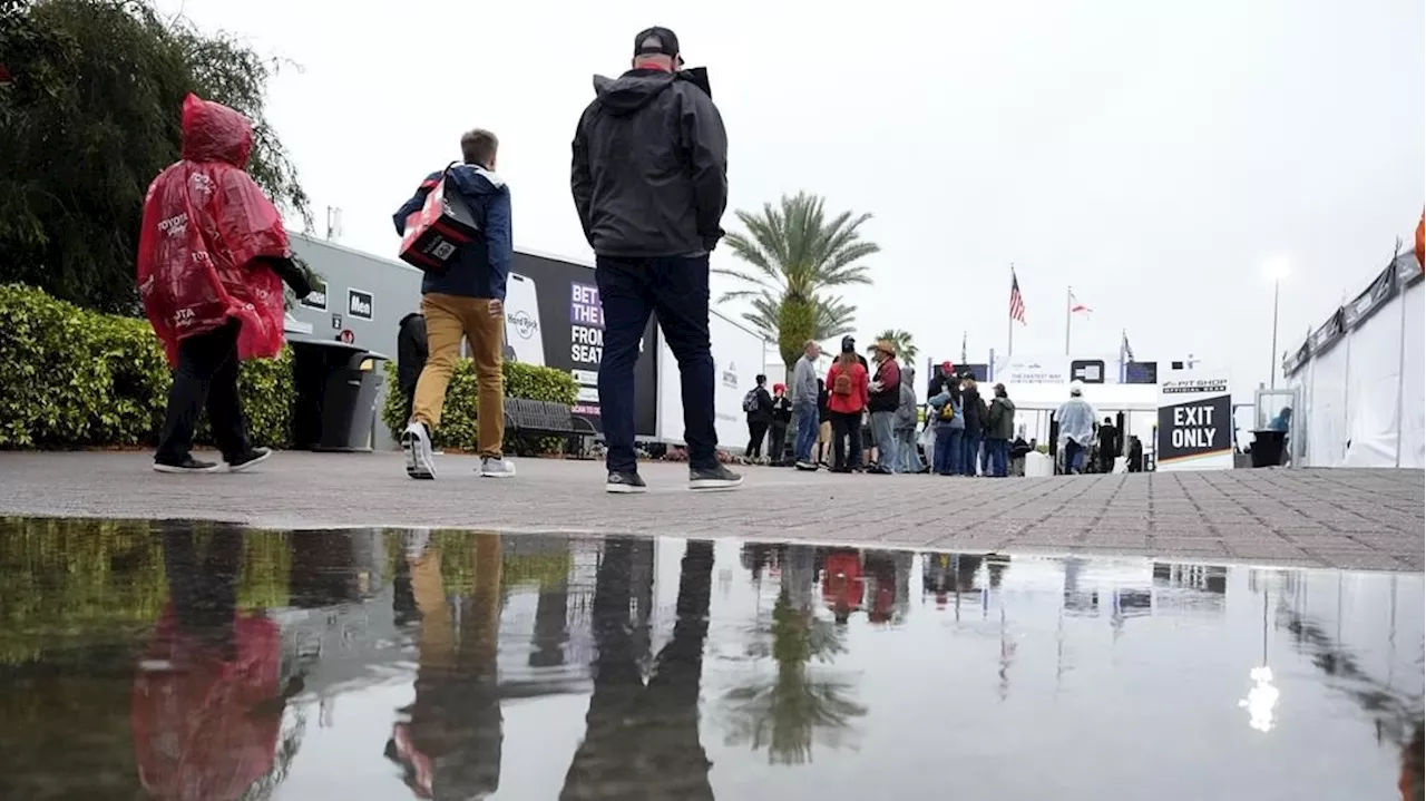 Rain pushes Daytona 500 to Monday afternoon