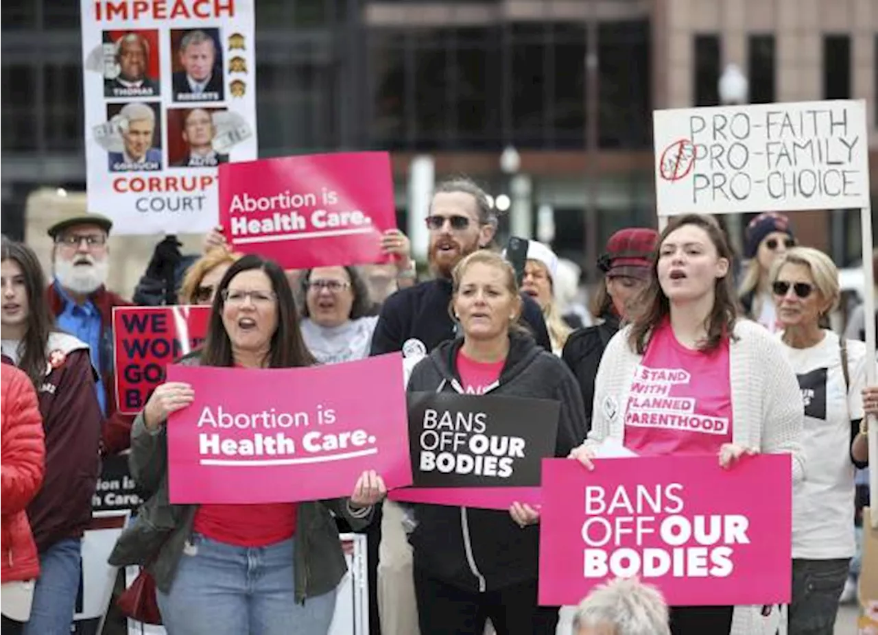 Alerta equipo de Biden planes de Trump para prohibir aborto en todo Estados Unidos