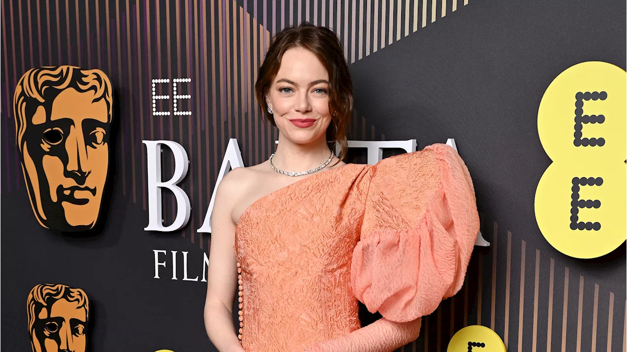 La alfombra roja de los premios BAFTA 2024: Mejores looks de celebridades