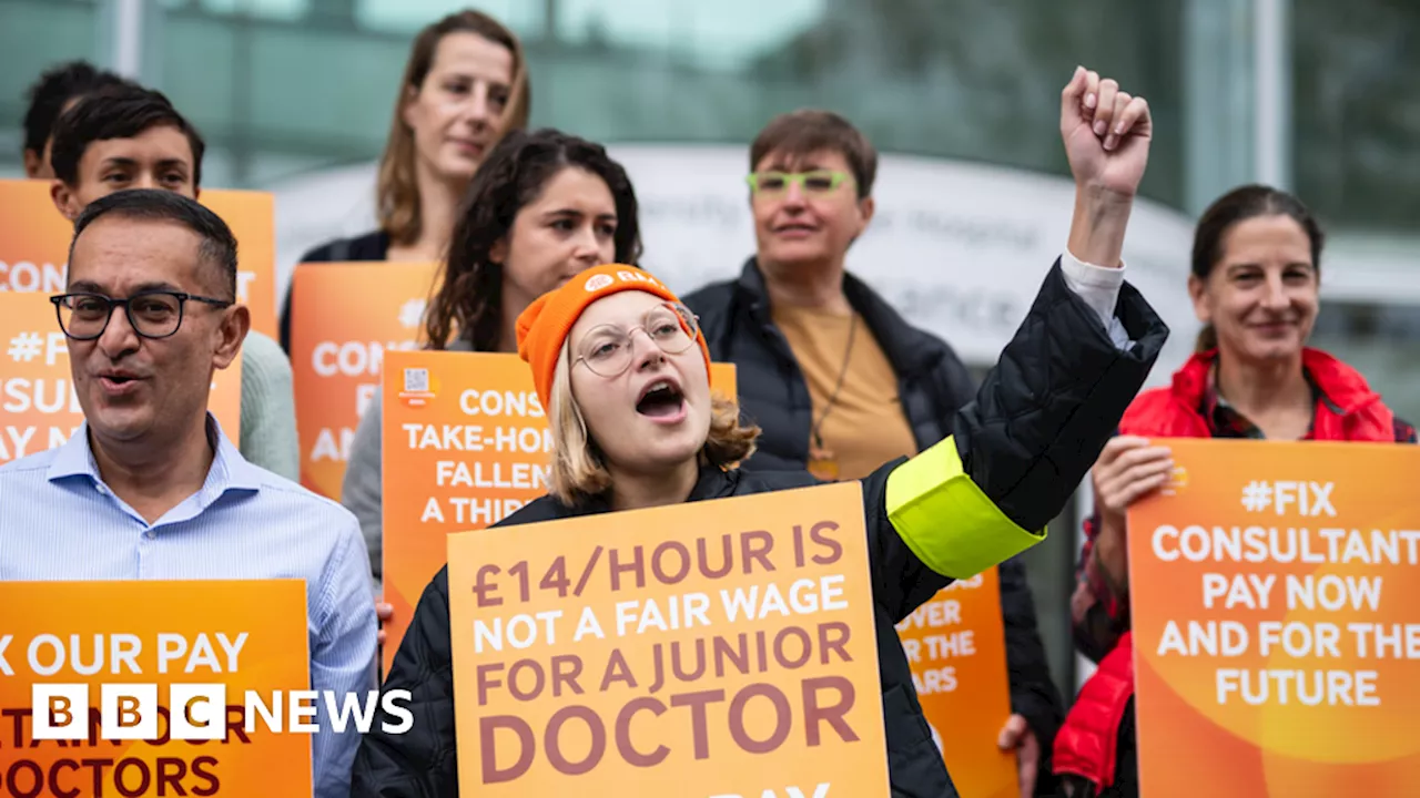 Strikes: NI junior doctors vote for industrial action over pay