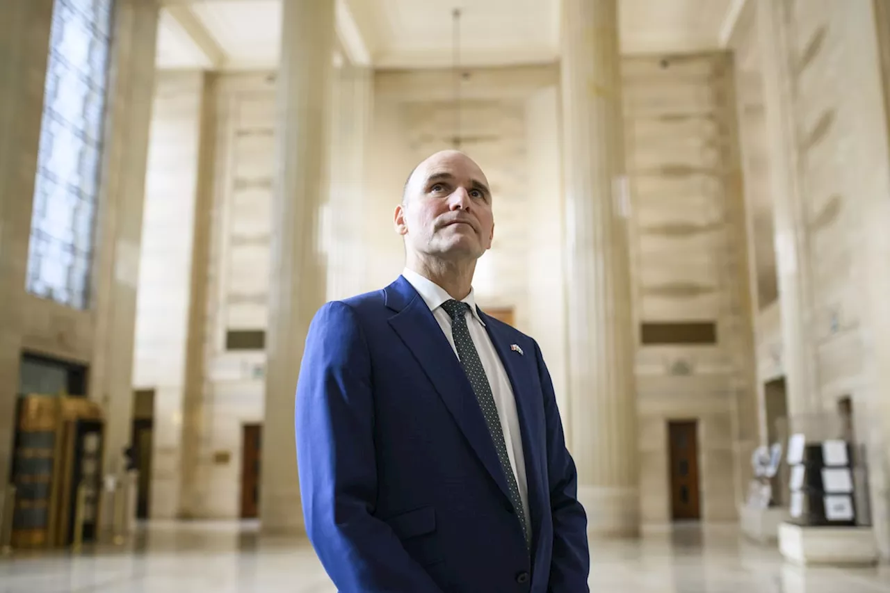 Duclos makes the case for renovation of the Supreme Court