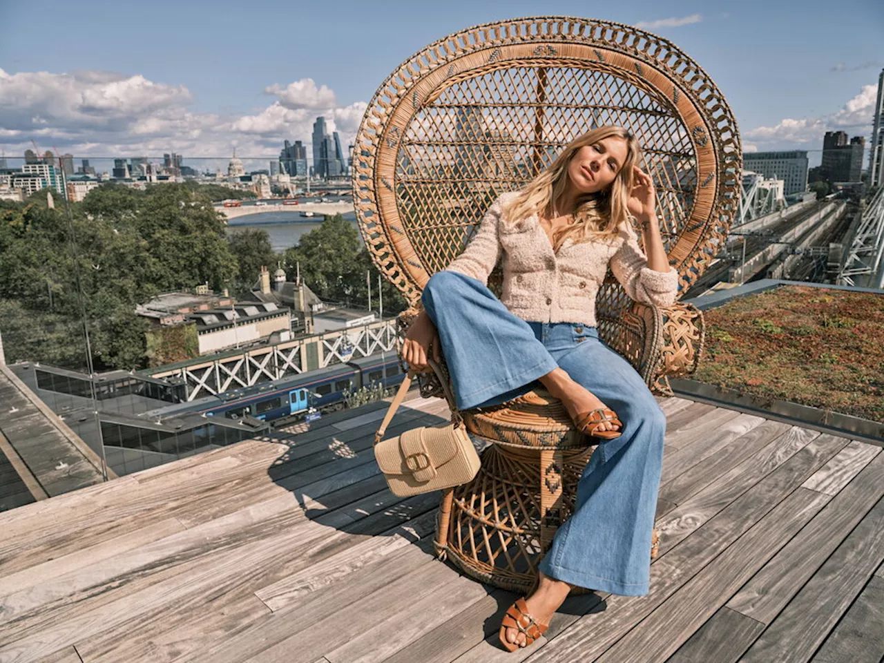 Moda: Sienna Miller e lo stile boho alla conquista di Milano