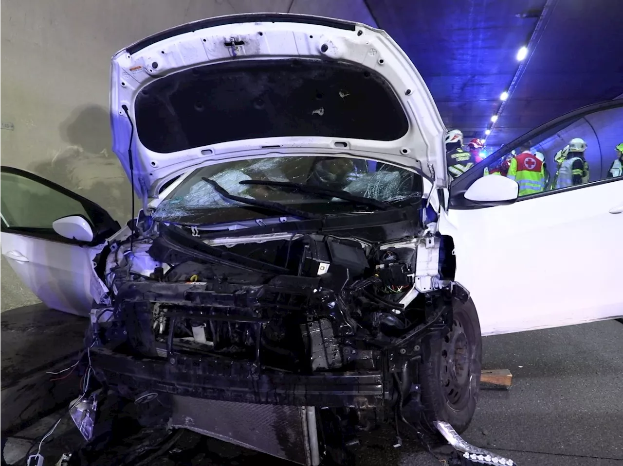 Schwerer Verkehrsunfall im Pfändertunnel