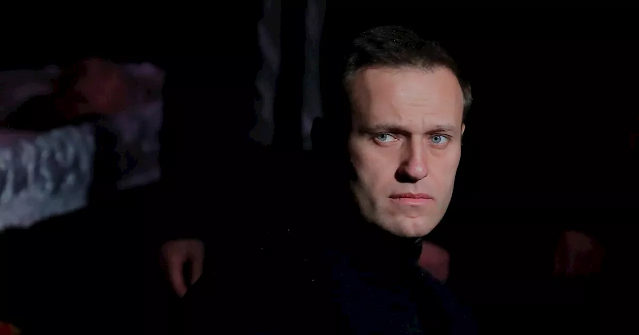 Mort de Navalny : les étoiles de sang sont de retour dans le ciel russe, par Jean-Christophe Bailly et Olivier Rolin