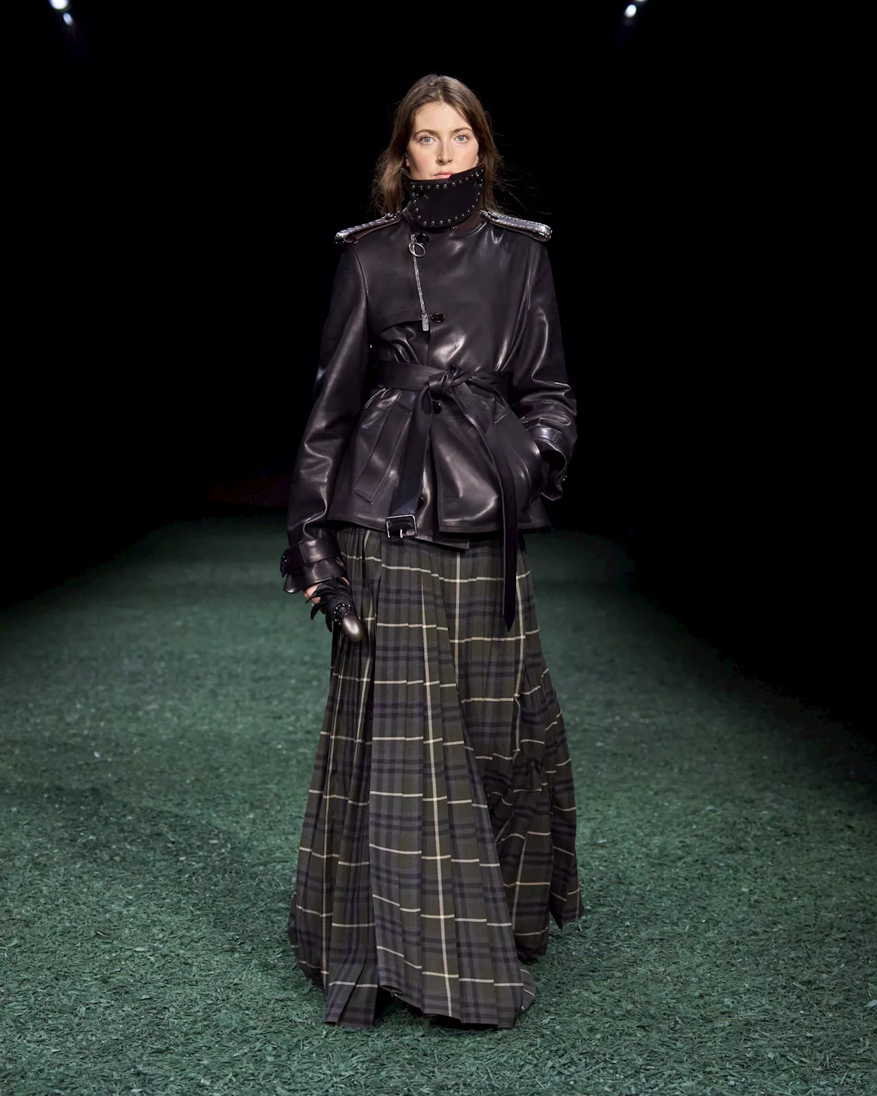 Daniel Lee Brought It Back to the Roots for Burberry’s Fall 2024 Collection