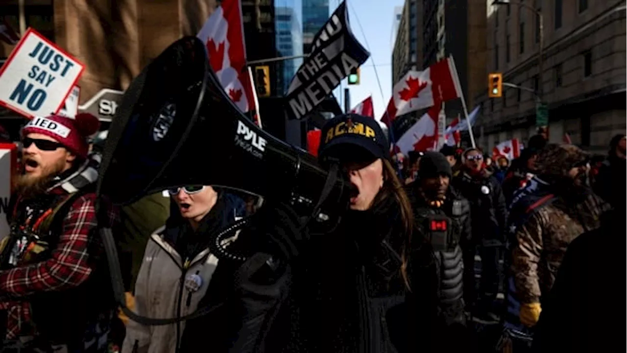 Ottawa Police Issue 'Violations' to Participants of Freedom Convoy Rally