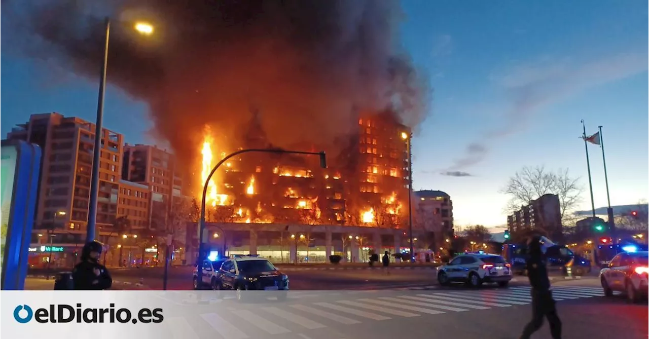 Un incendio arrasa un edificio de 14 plantas en València en el que hay varias personas atrapadas