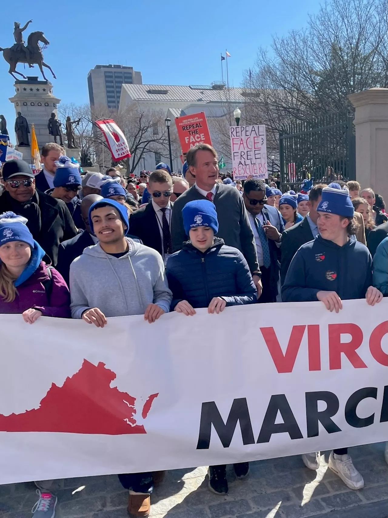 Youngkin joins Va. antiabortion march despite issue’s political cost