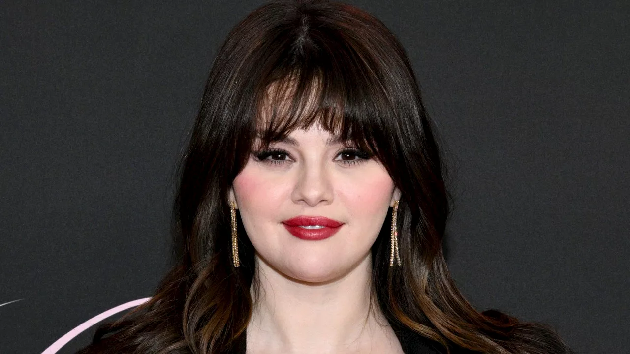 Selena Gomez Just Wore Her Biggest, Boldest French Manicure Yet — See the Photos