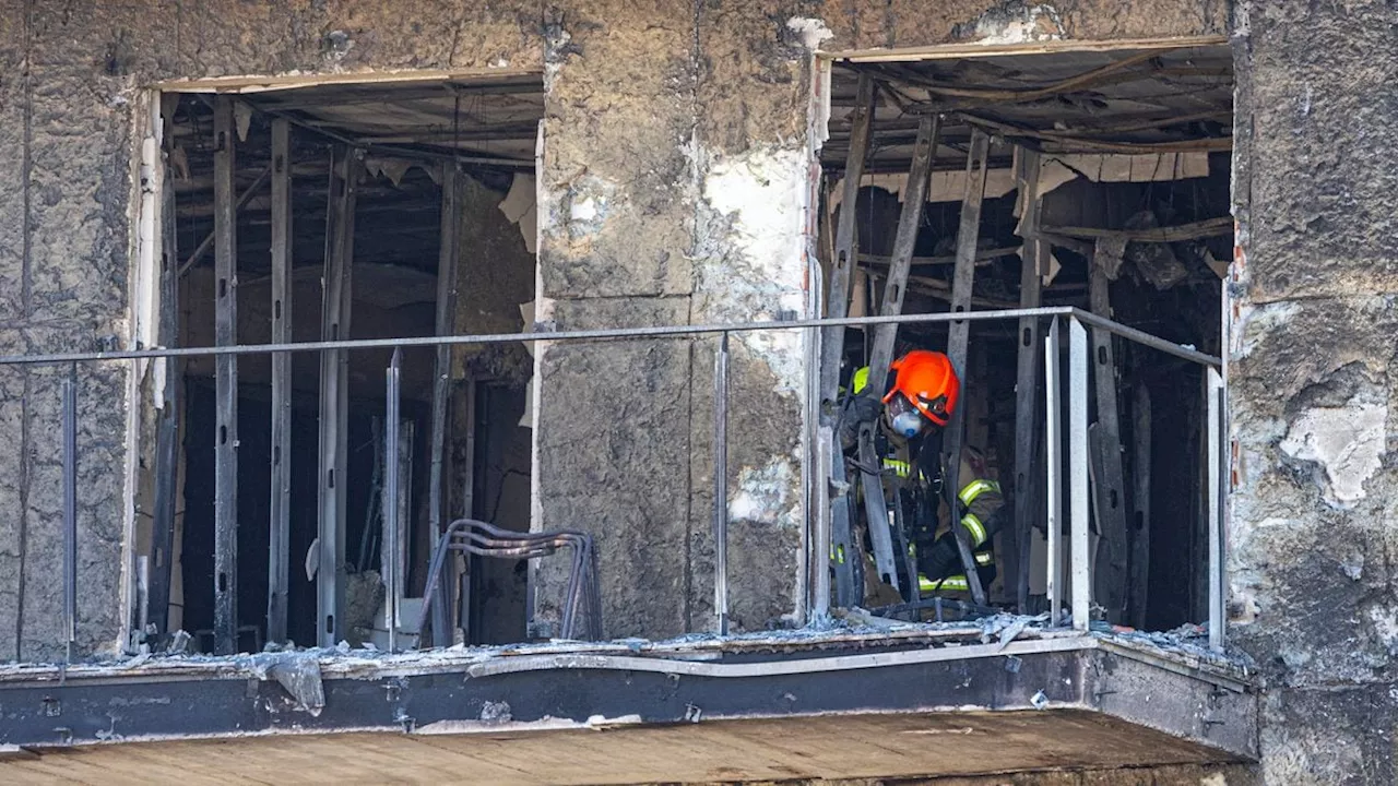 Incendio en complejo de viviendas en Valencia deja al menos cinco muertos