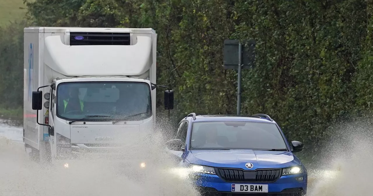 Snow hits Yorkshire overnight as flood warnings put in place on Friday