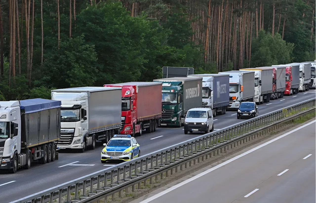 Bauern-Protest auf A12: Landwirte wollen am Sonntag Verkehr im Grenzgebiet zu Polen blockieren