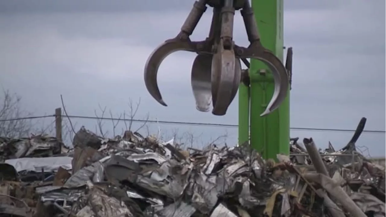 Neighbors frustrated after city, Southwest Side scrap yard sign code compliance agreement