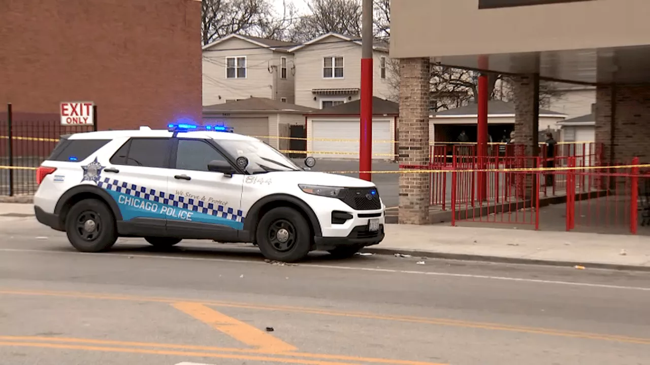 Chicago police continue search for gunman who killed security guard at Family Dollar in Austin