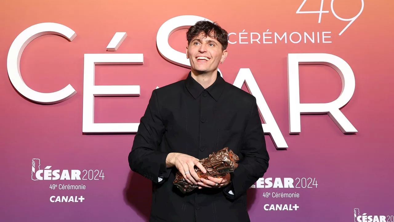 Raphaël Quenard, sacré meilleure révélation masculine aux César, sera partout en 2024, et voici pourquoi