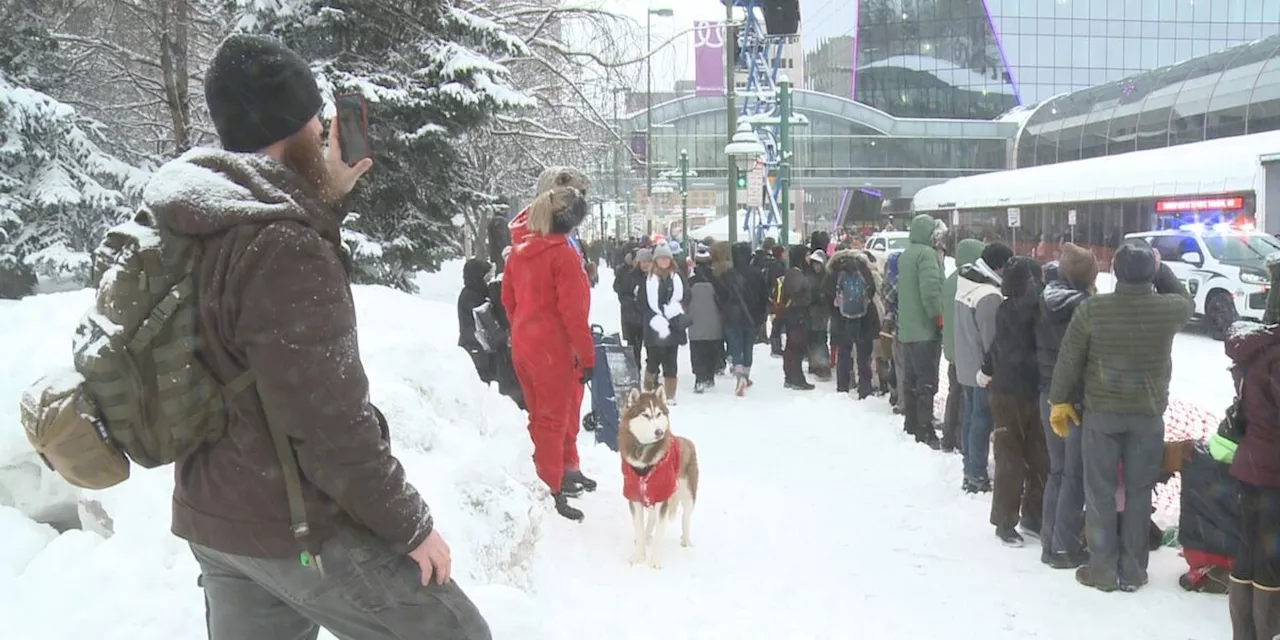 Fur Rondy has largest parade in decades