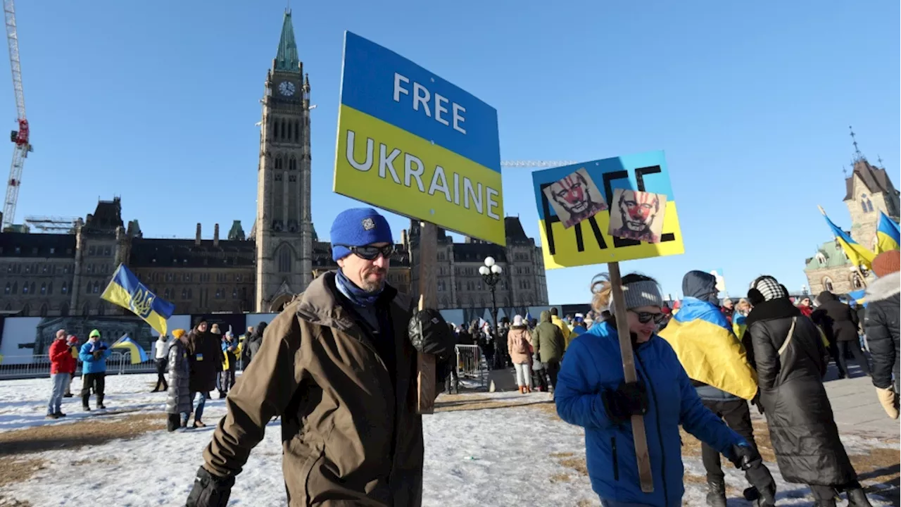 Hundreds gather on Parliament Hill to mark two years since Russian invasion of Ukraine