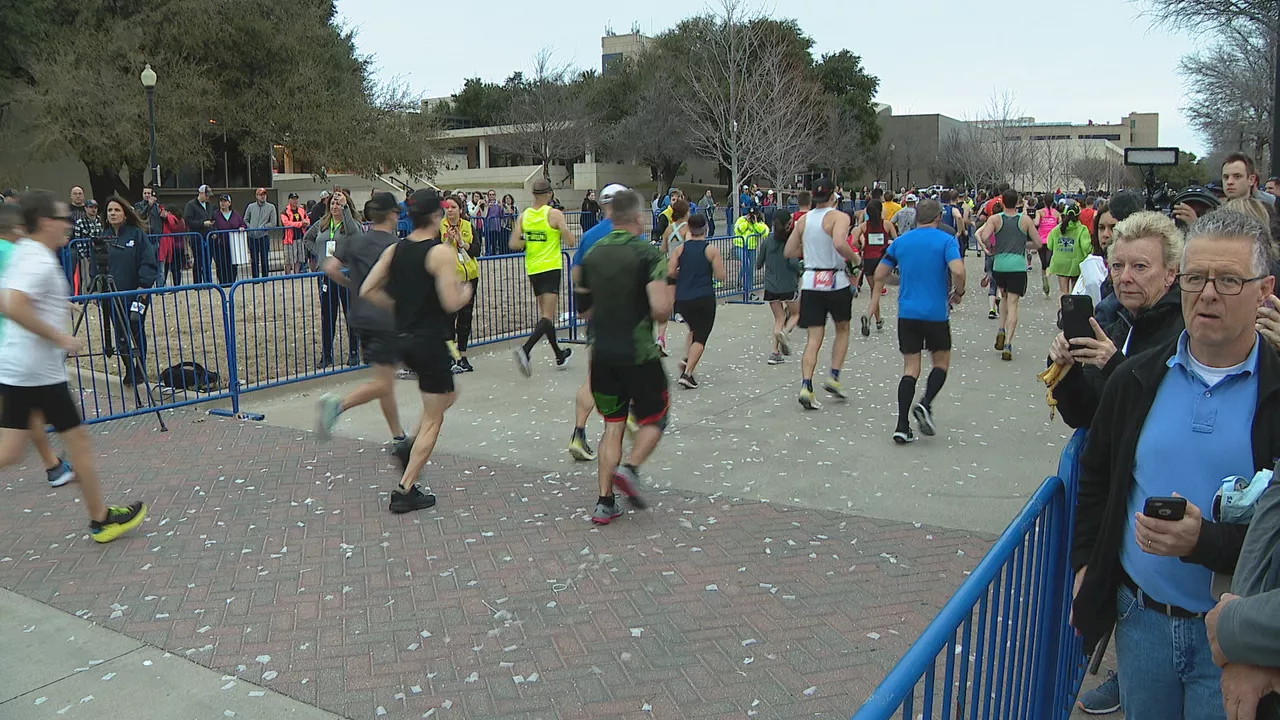 Cowtown Marathon heat advisory remains in effect for Sunday's events