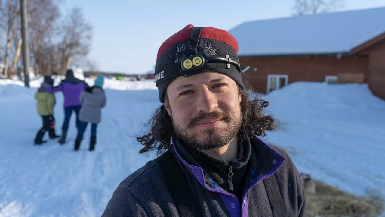 Iditarod reinstates musher Eddie Burke Jr. after state drops assault charges