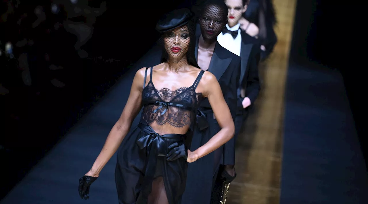 Milano Fashion Week: Naomi in reggiseno è la regina delle sfilate