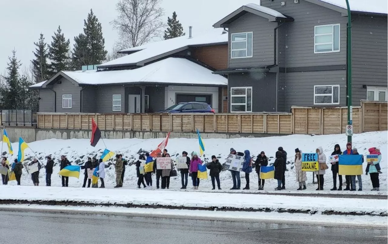 Prince George for Ukraine held support rally along Massey Drive