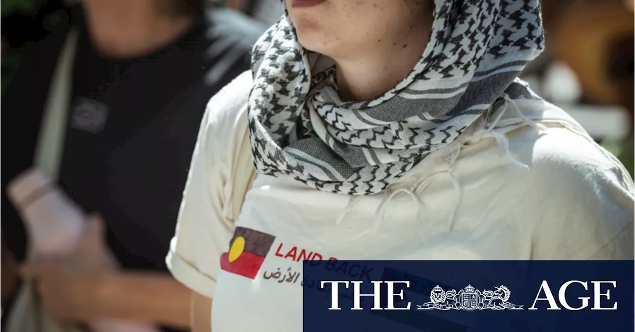 Gaza conflict engulfs Melbourne Writers Festival as leaders quit over program row