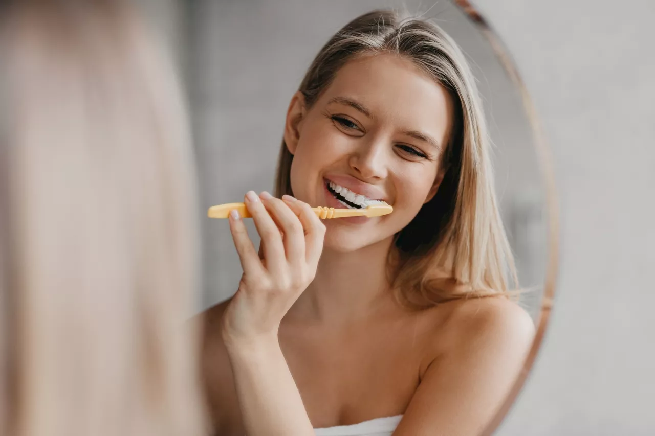 Pourquoi il ne faut surtout pas laver les dents après le petit-déjeuner