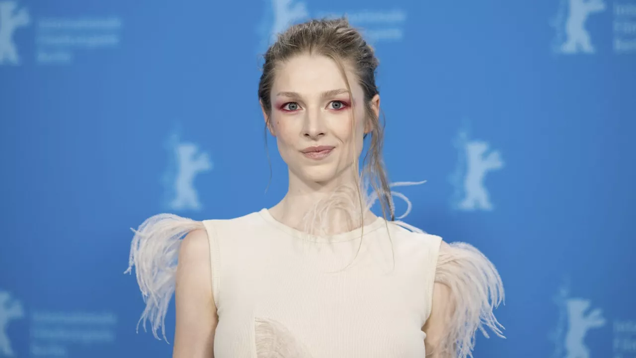 'Euphoria' star Hunter Schafer among protesters arrested during Biden’s appearance on ‘Late Night’