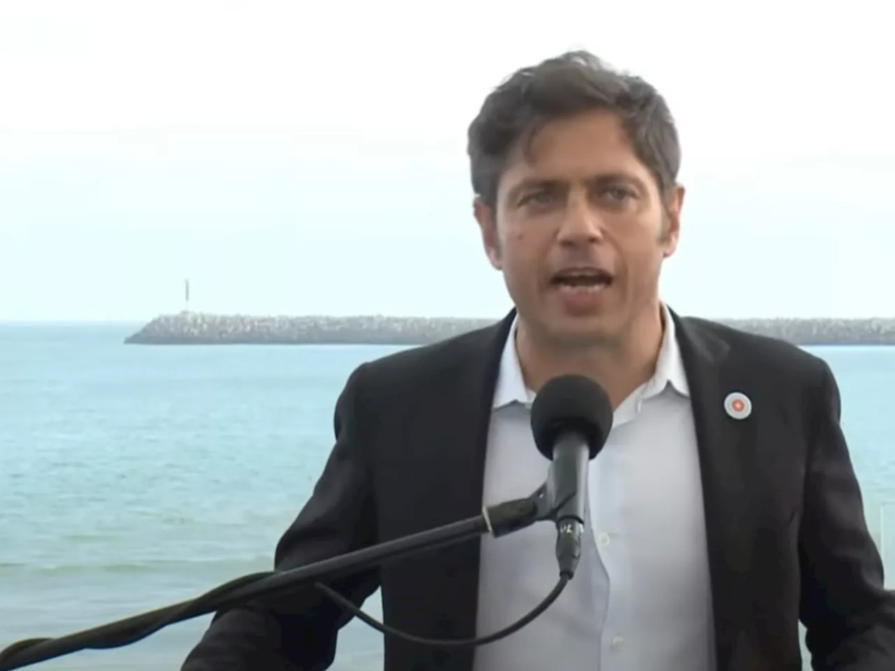 Javier Milei y todas sus medidas, EN VIVO: la chicana de Axel Kicillof al Presidente con una canción de Luis Miguel