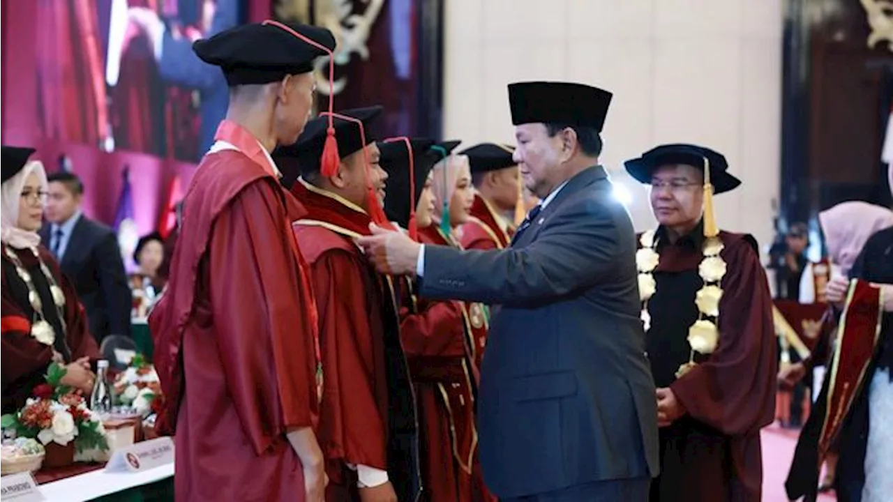 Prabowo Hadiri Wisuda UKRI, Ajak Anak Muda Jadi Pemimpin Cinta Rakyat