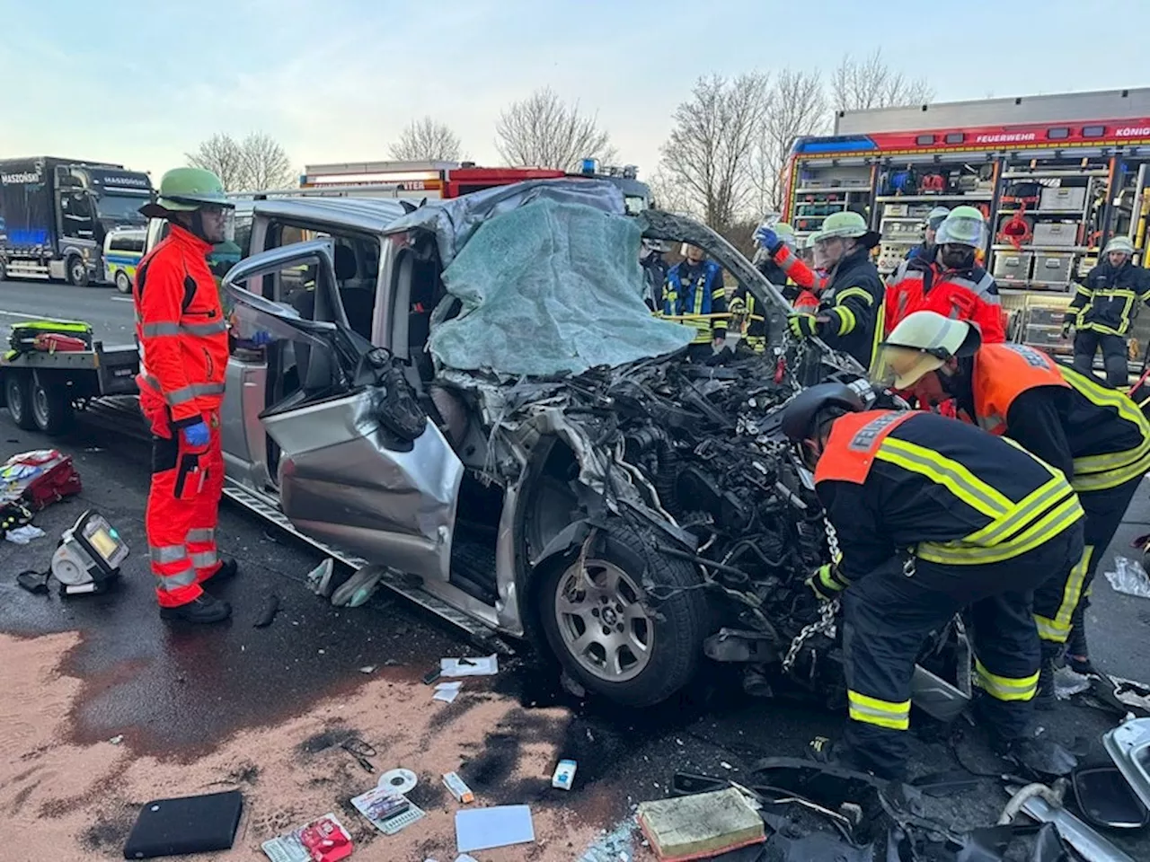 A3 Richtung Köln: Heftiger Unfall – Probleme mit Rettungsgasse