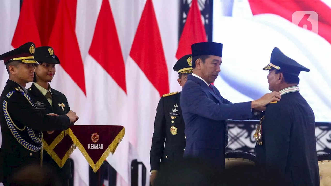 HEADLINE: Jokowi Naikkan Pangkat Prabowo Jadi Jenderal Kehormatan TNI, Ada Motif Politik?