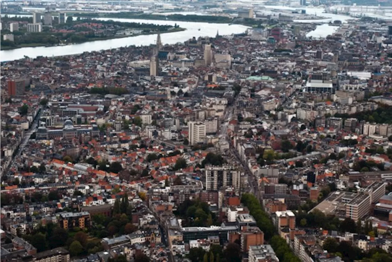 Stad Antwerpen maakt gratis renovatiecoach beschikbaar voor kleinere appartementsgebouwen